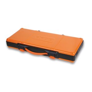 9899cv_slash_c_foto_01